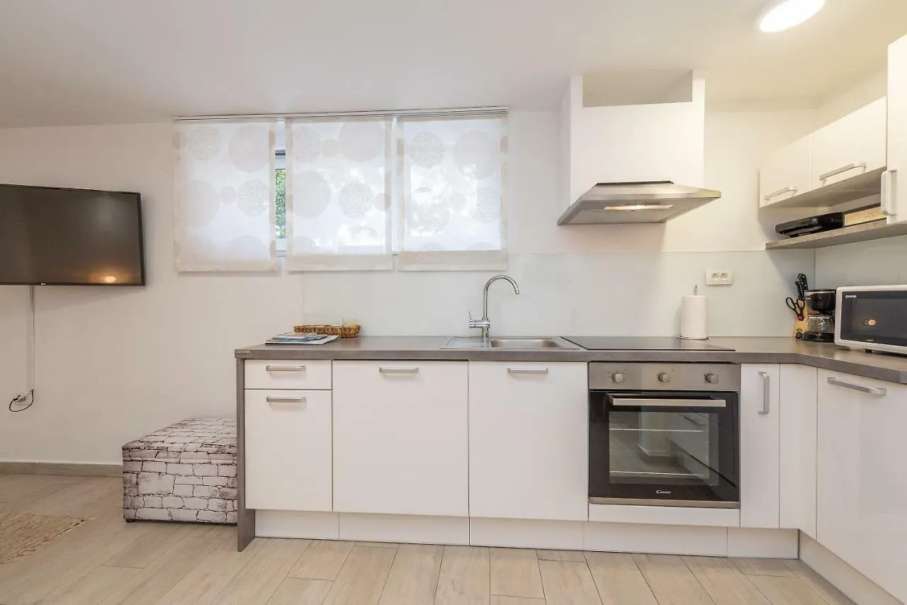 Apartments Luky 0*, Zadar Croatia