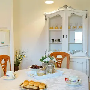Vikendica Jardin With Free Cowered Parking, Zadar
