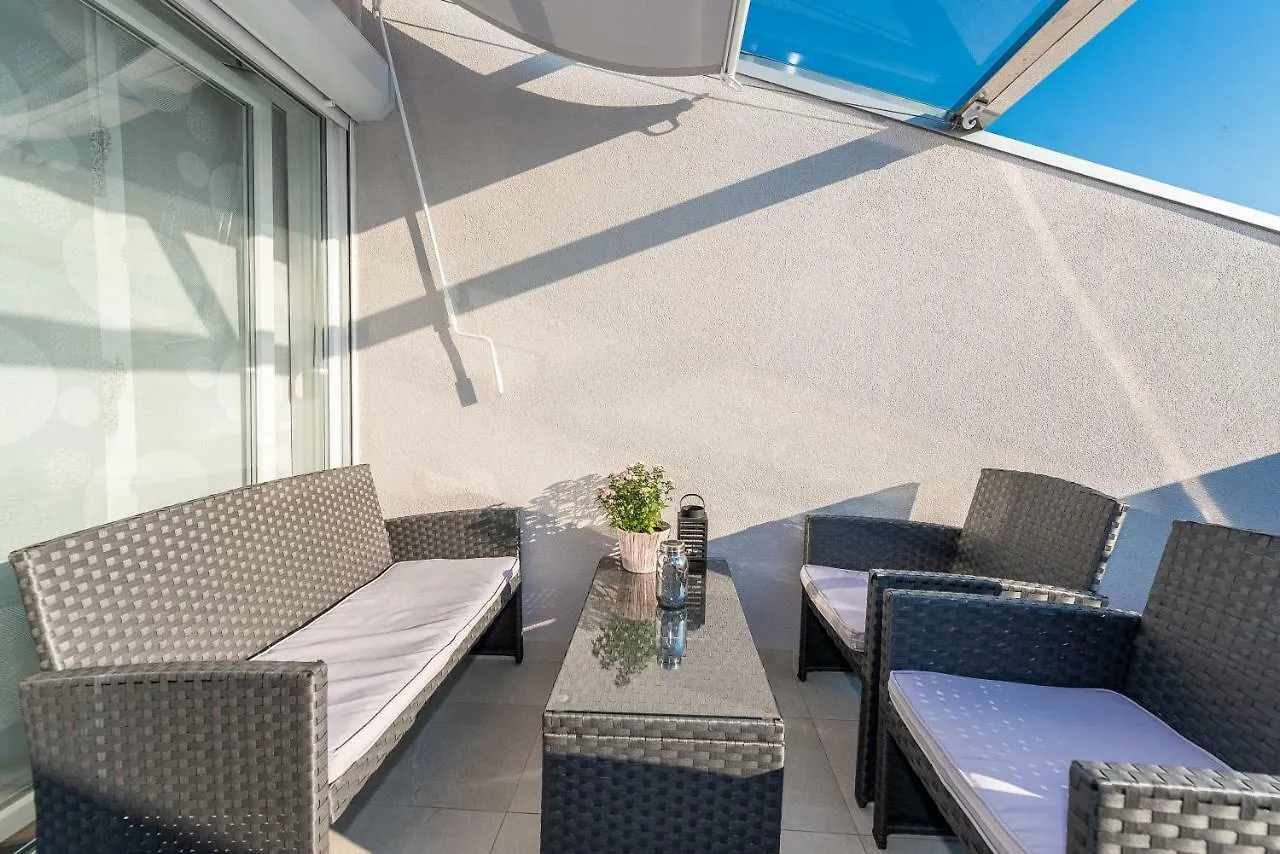 Apartments Luky Zara